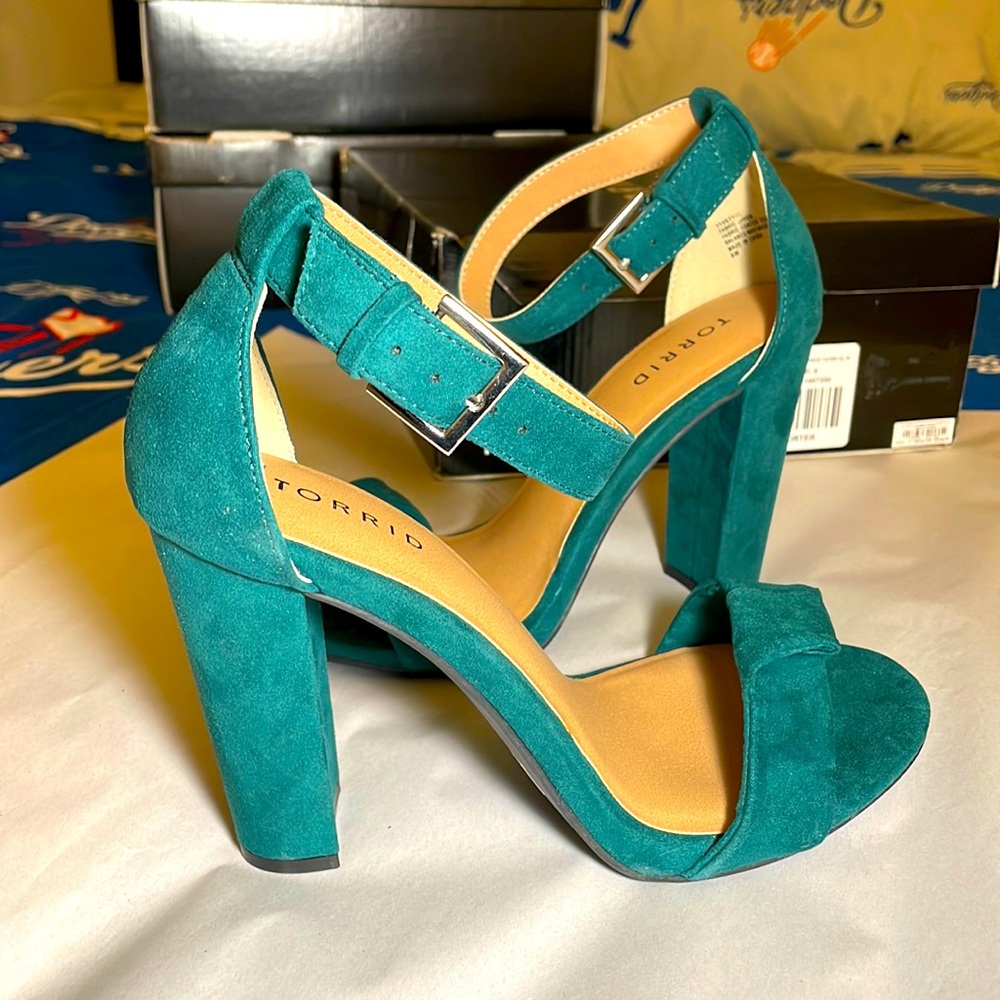 8W Emerald Green open toe heel